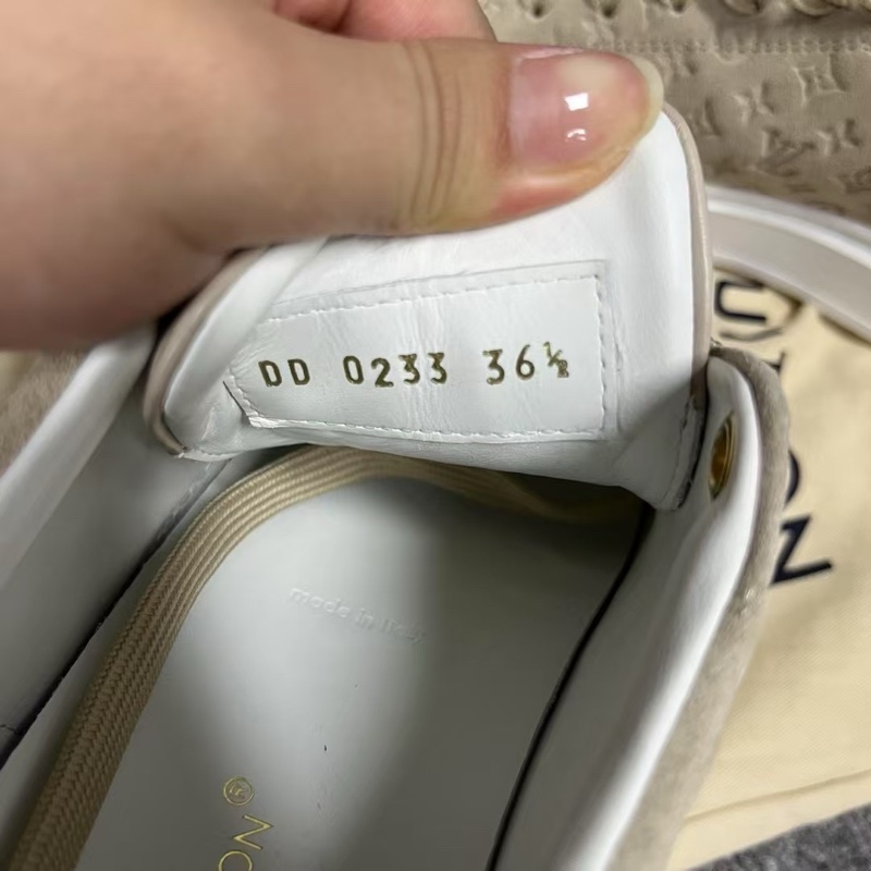 閒置未使用 louis vuitton路易威登 最新款棕色時尚圓頭低幫板鞋 Size:35附件：塵袋-3