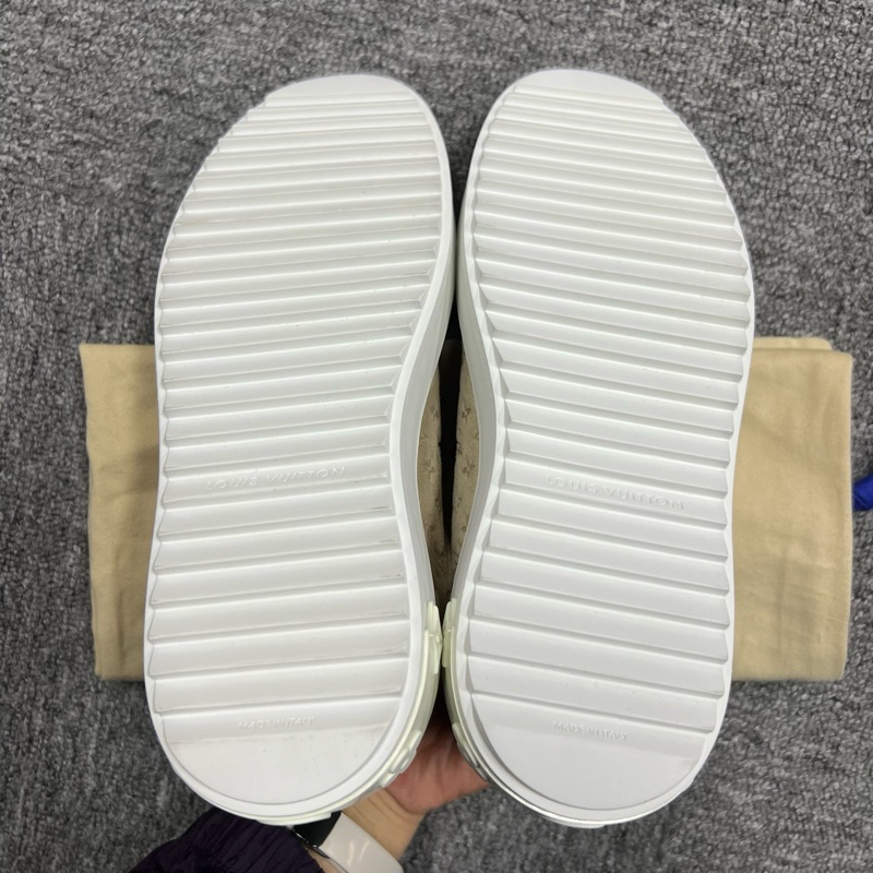 閒置未使用 louis vuitton路易威登 最新款棕色時尚圓頭低幫板鞋 Size:35附件：塵袋-4