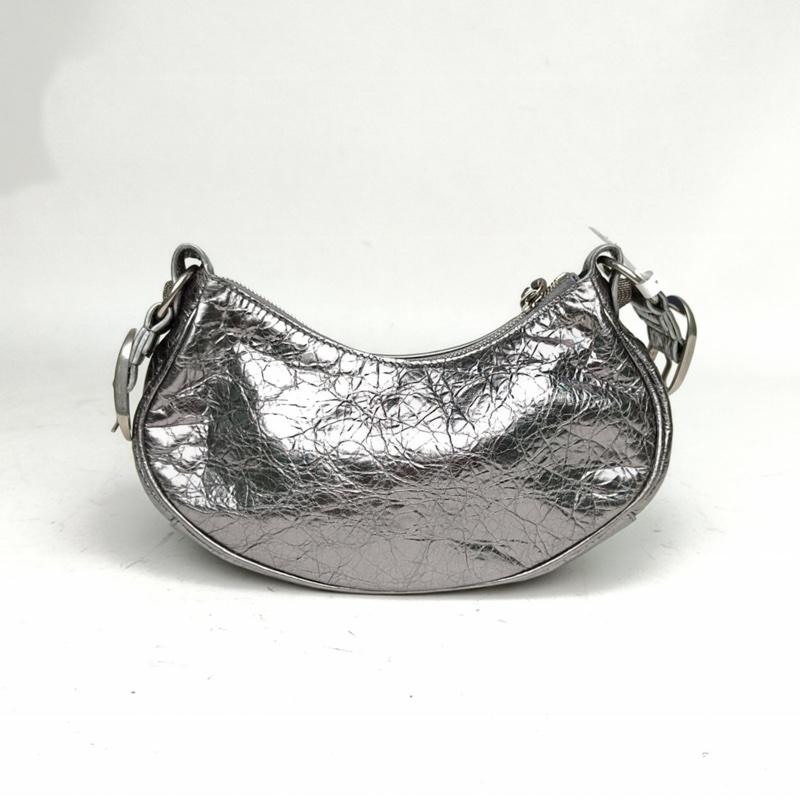 BALENCIAGA LeCagole機車月牙包xs銀色羊皮-2