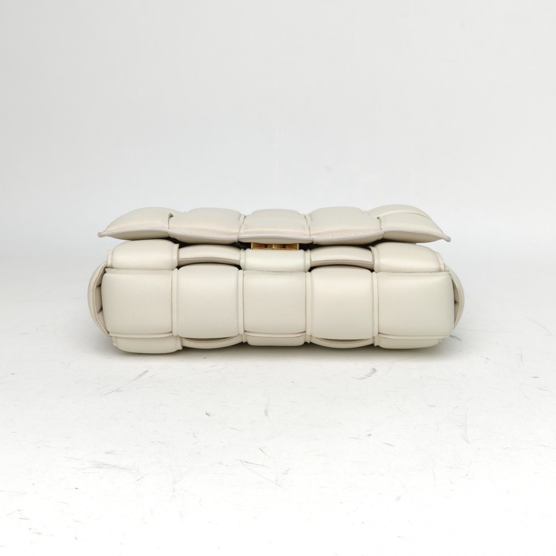BOTTEGA VENETA CassettePadded加襯中號26白色羊皮-3