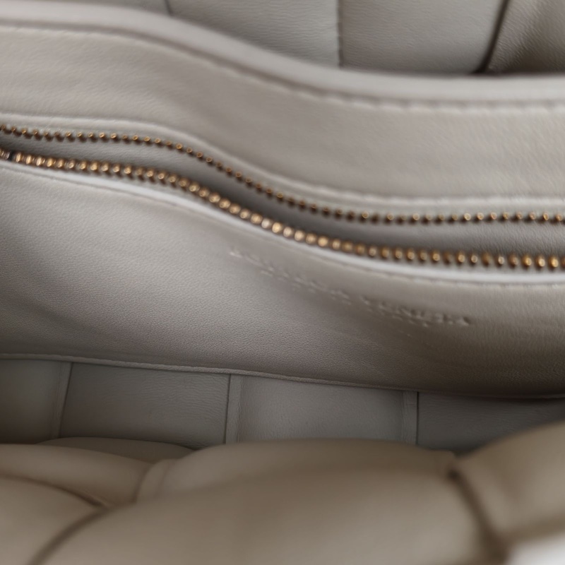 BOTTEGA VENETA CassettePadded加襯中號26白色羊皮-4