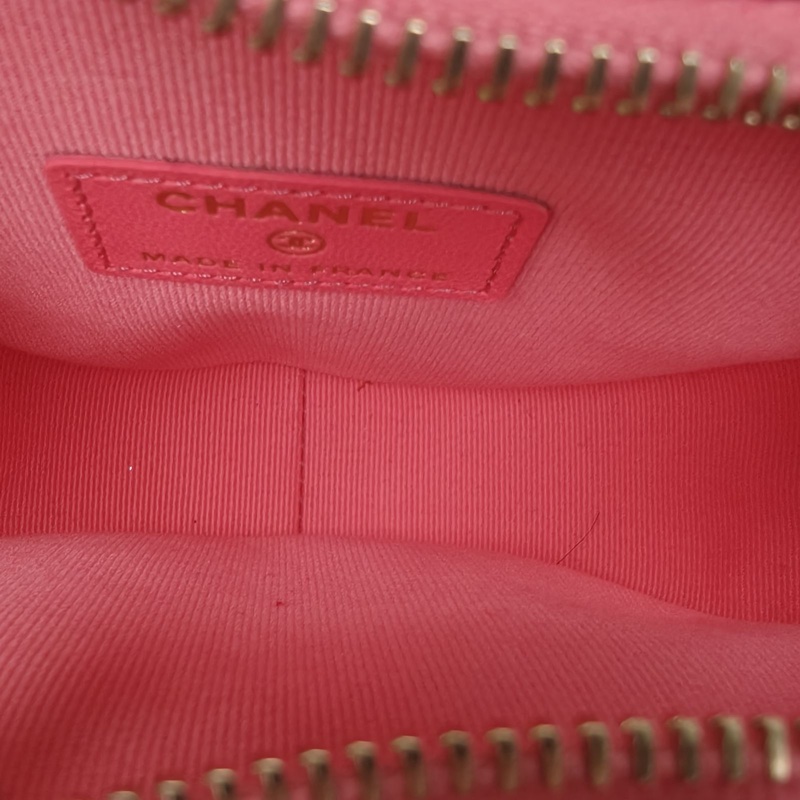 CHANEL 粉色羊皮32開淺金扣22SS桃形愛心斜挎包-5