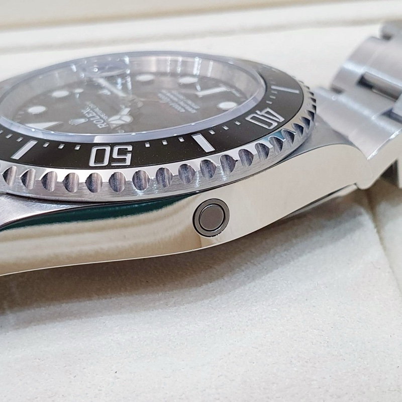 【大眾名錶】ROLEX 勞力士 126600 Sea-Dweller 2018/05卡 MK1 單紅海使 50周年 部分原廠膠膜 B1229-6