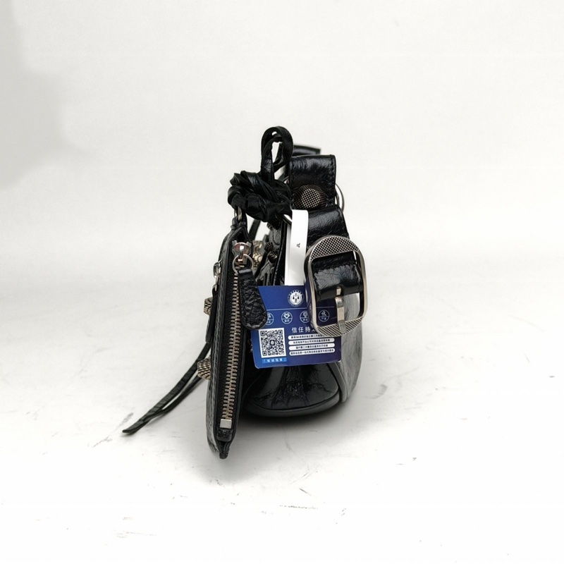 BALENCIAGA LeCagole機車月牙包xs黑色羊皮-1