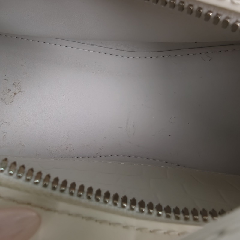 BALENCIAGA NEOCLASSIC手提機車包Mini21鱷魚壓紋白色牛皮-4