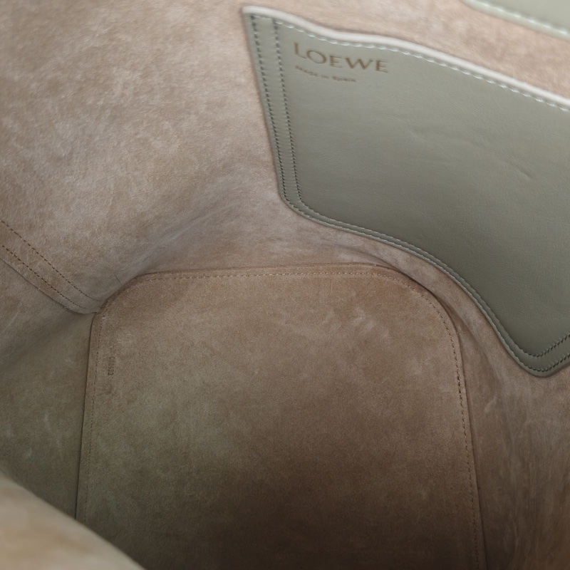 LOEWE 綠色牛皮金扣Pebble水桶bucket-4