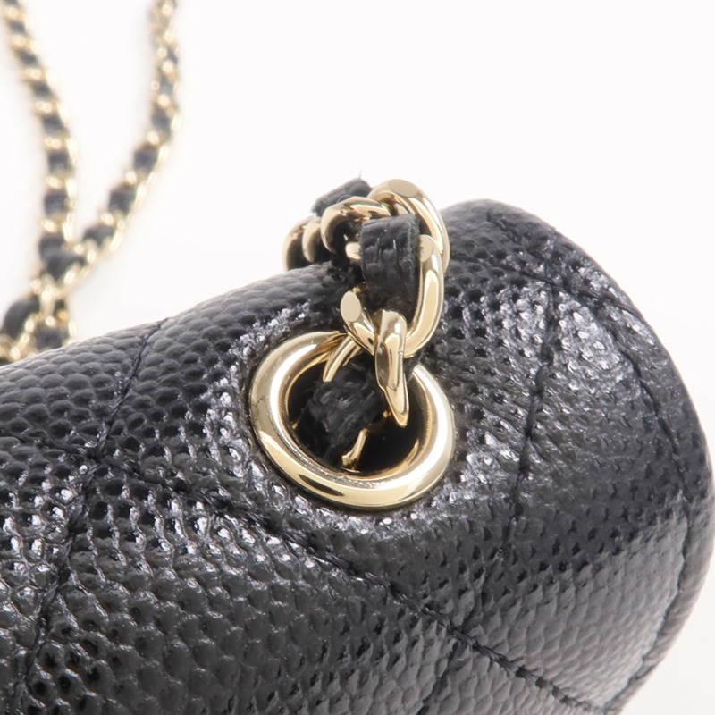 CHANEL 牛皮皮革Belt Bag金扣腰包-10