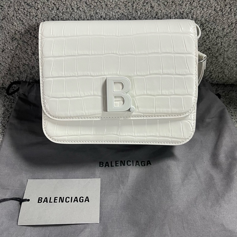 balenciaga】最新款白色鰐魚紋壓印圖案logo挎包-0
