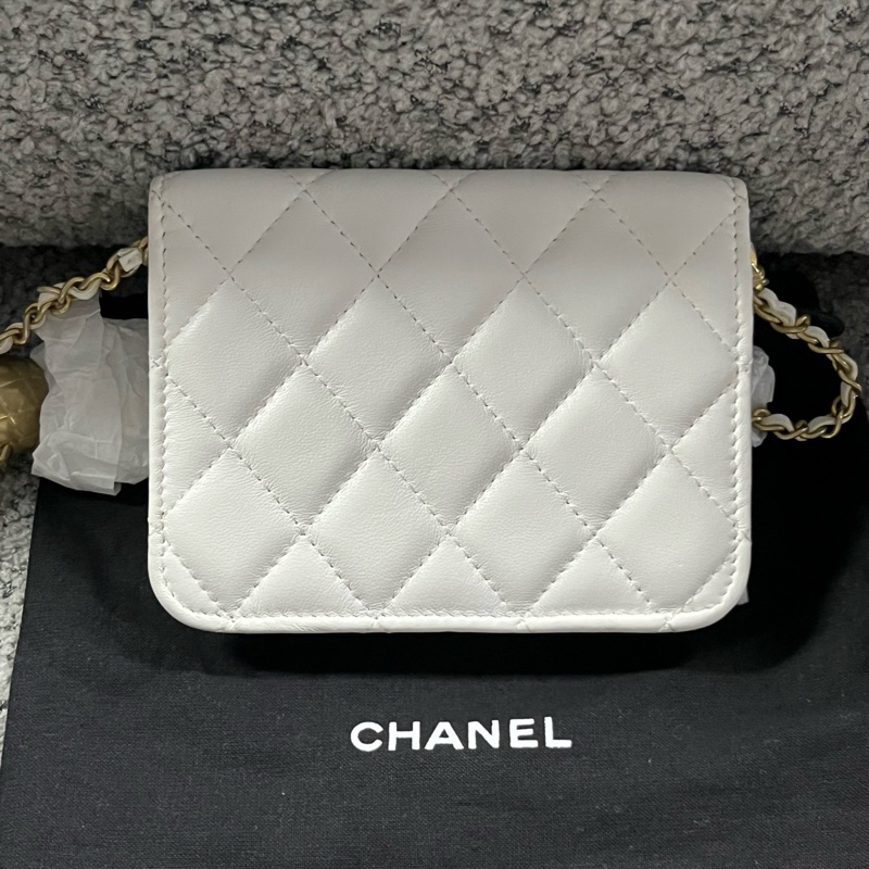閒置未使用chanel香奈兒經典款白色金扣菱格皮穿鏈鏈條羊皮單肩斜挎包 尺寸:長12.5 高9.5 30開 附件帶塵袋 帶卡-1