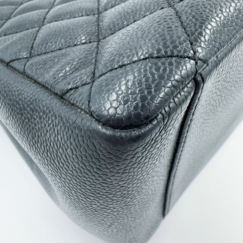 Chanel黑色荔枝牛皮銀釦托特包(稀有商品~~)-12