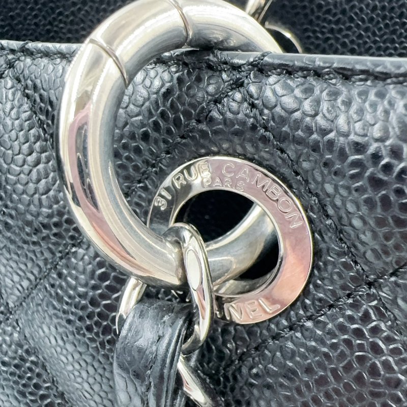 Chanel黑色荔枝牛皮銀釦托特包(稀有商品~~)-17