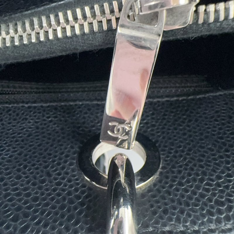 Chanel黑色荔枝牛皮銀釦托特包(稀有商品~~)-18