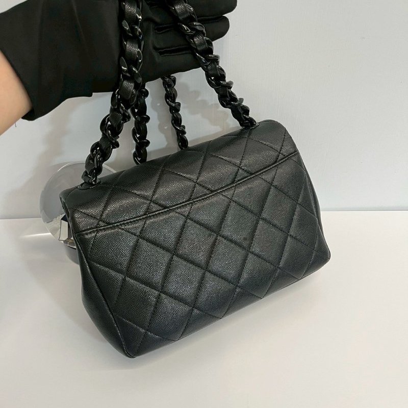 Chanel So Black 口蓋包-1