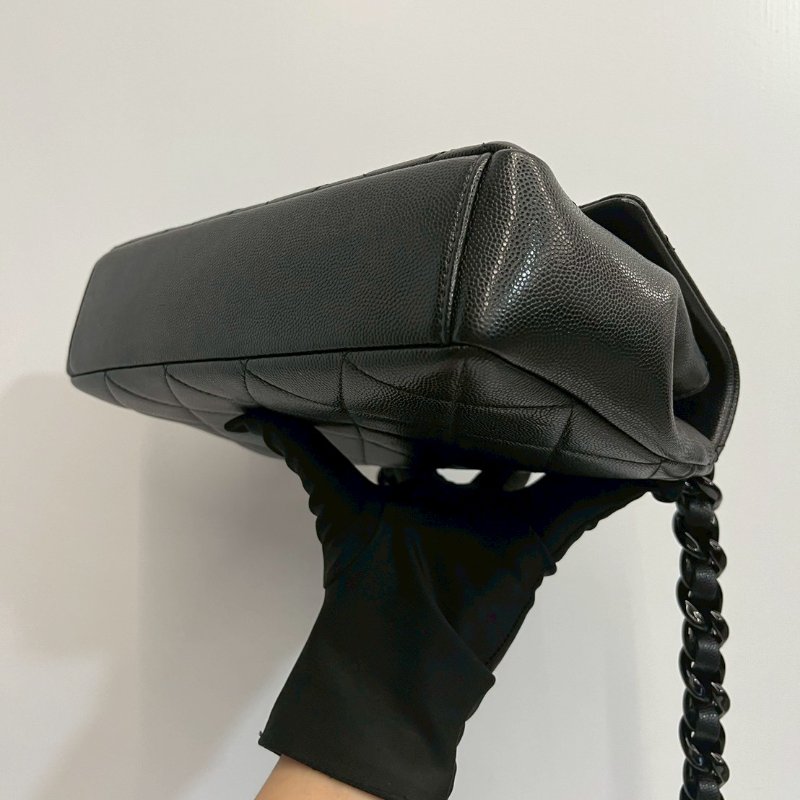 Chanel So Black 口蓋包-12