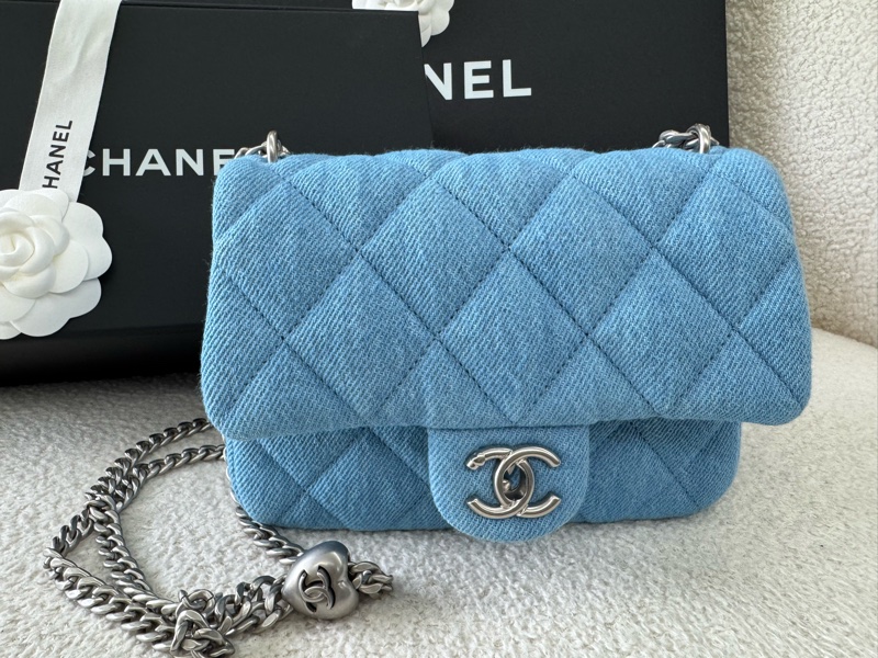 Chanel 愛心銀鏈牛仔方胖-1