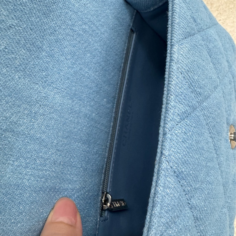 Chanel 愛心銀鏈牛仔方胖-11