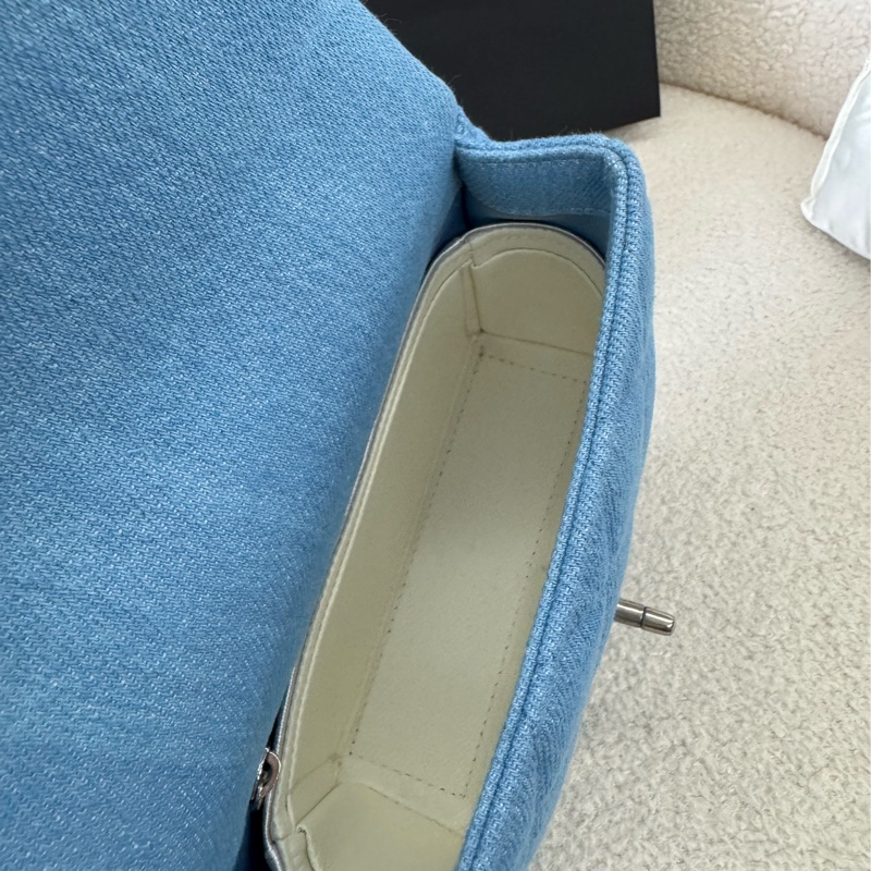 Chanel 愛心銀鏈牛仔方胖-13