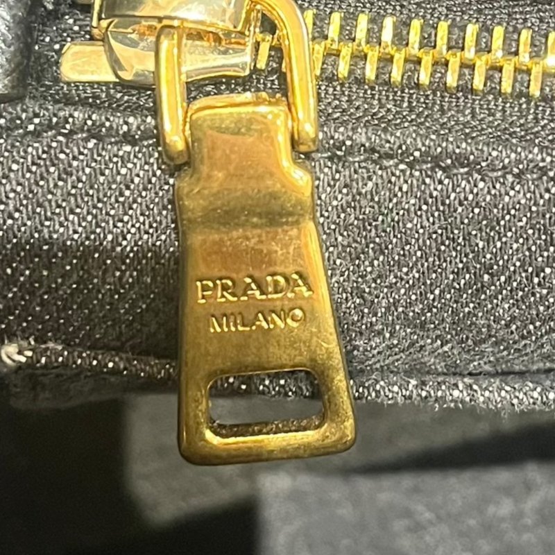 【美收精品】PRADA黒色手提包 5-189-12