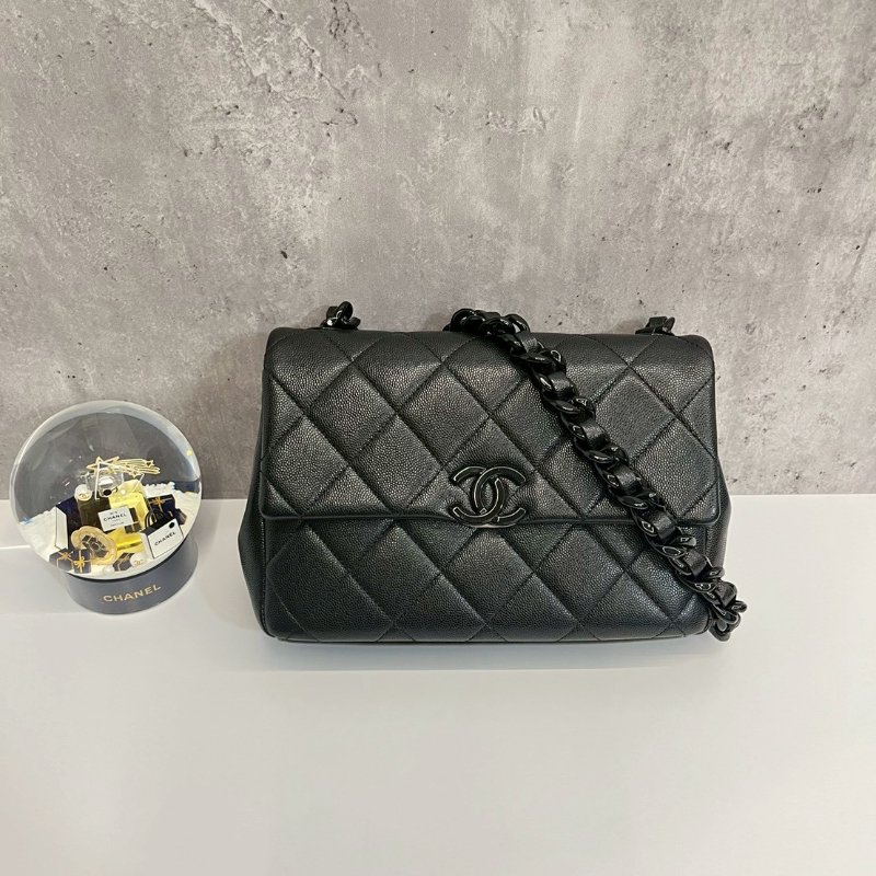 Chanel So Black 口蓋包-0