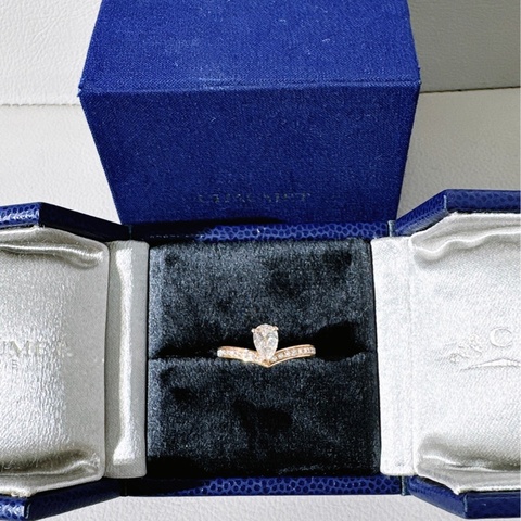 Chaumet尚美 加冕·愛系列 白鷺冠冕 V 字型玫瑰金水滴鑽戒，50號