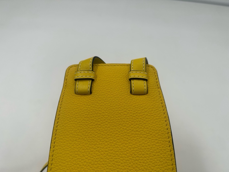 LOEWE羅意威  hammock 黃色吊床包 附件：肩帶 塵袋-3