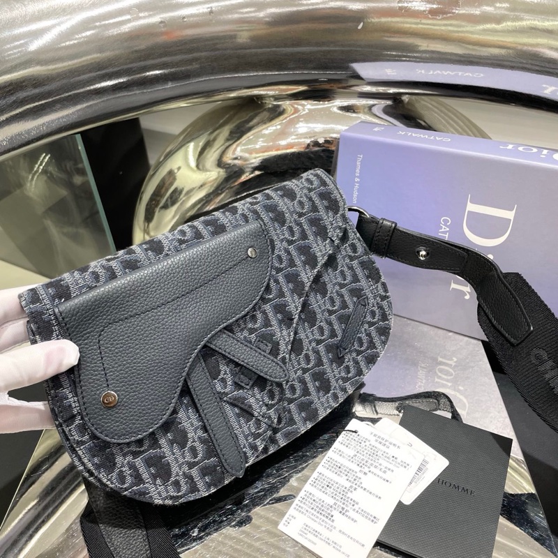 Dior迪奥 马鞍胸包斜挎包-1