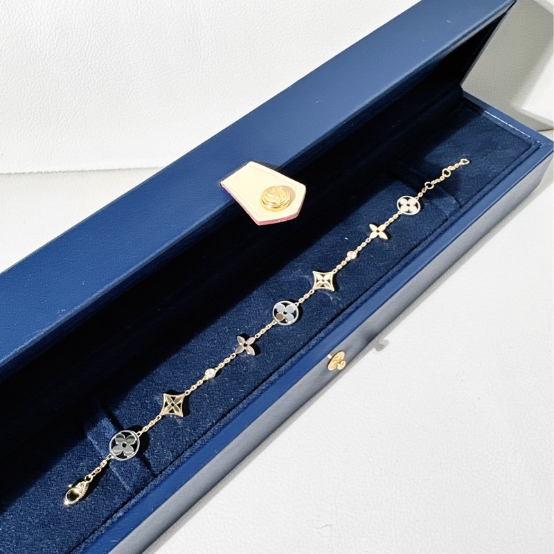 LV路易威登 珠寶系列 Idylle  Blossom 18K 三色金手鍊-2