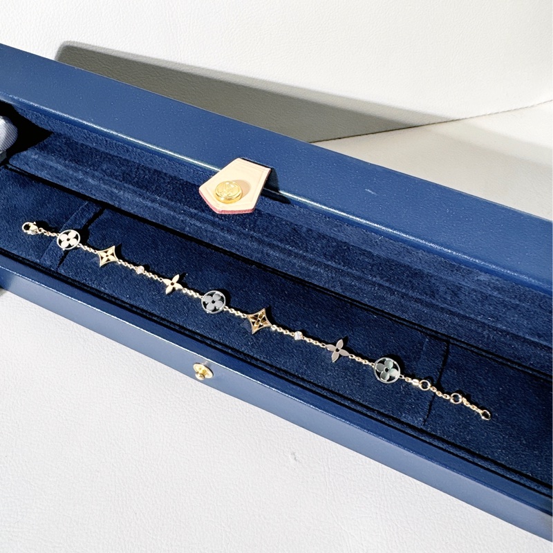 LV路易威登 珠寶系列 Idylle  Blossom 18K 三色金手鍊-3