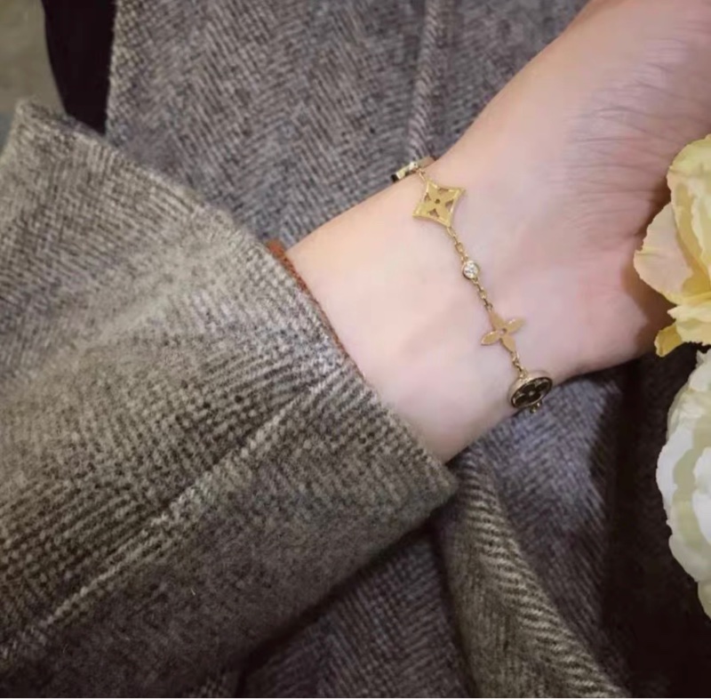 LV路易威登 珠寶系列 Idylle  Blossom 18K 三色金手鍊-7