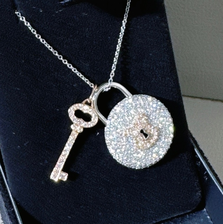 Tiffany 蒂芙尼 鉑金品 18K玫瑰金滿鑽大號鎖頭+鑰匙項鍊-2