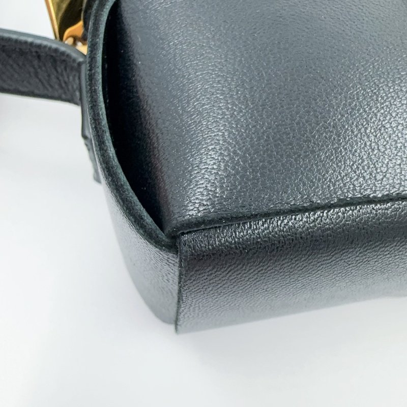 BV黑色編織羊皮拉鍊側背相機包-11