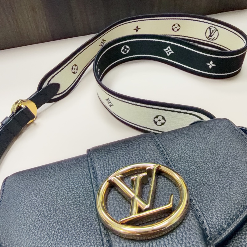 LV 黑牛皮金釦 Pont 9 Soft 背帶斜背包-1