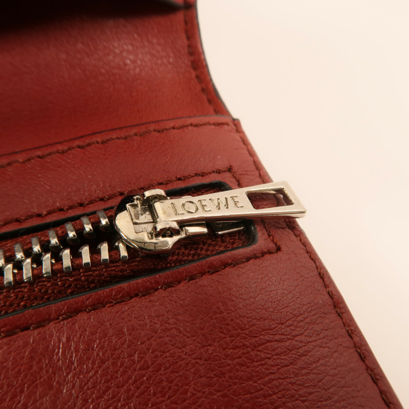 LOEWE 牛皮皮革Large Vertical Wallet銀扣長錢包-10