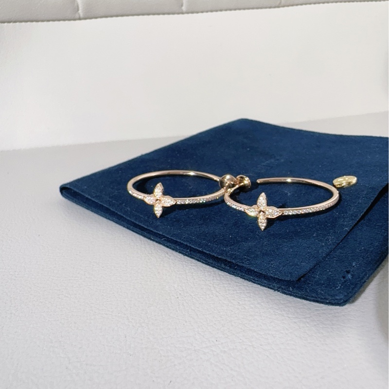 LV路易威登 Idylle blossom系列 18K玫瑰金滿鑽四葉草耳環-2