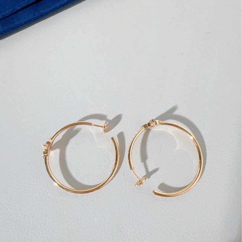 LV路易威登 Idylle blossom系列 18K玫瑰金滿鑽四葉草耳環-3