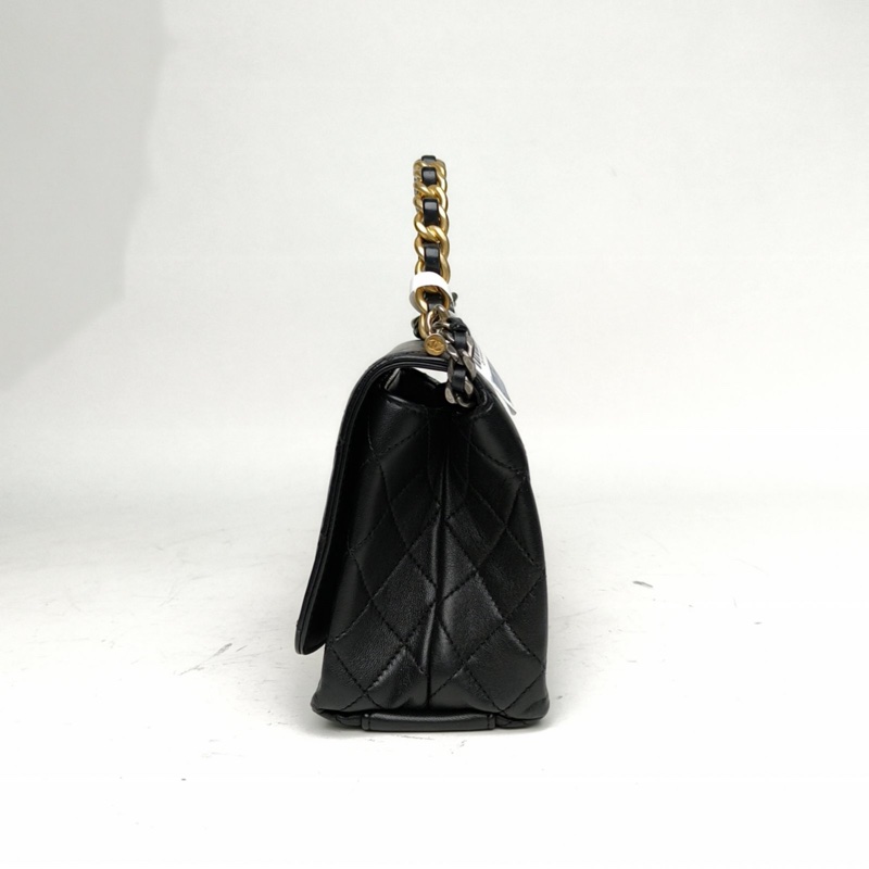 CHANEL 20S手柄口蓋包黑色羊皮30開金扣金屬皮穿手柄-1