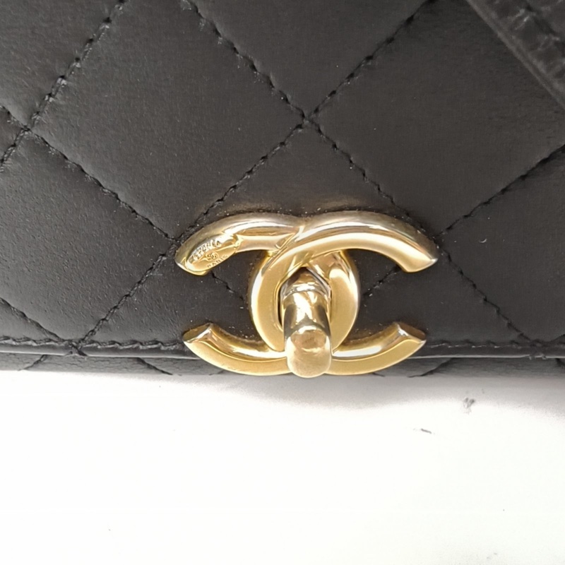 CHANEL 20S手柄口蓋包黑色羊皮30開金扣金屬皮穿手柄-4