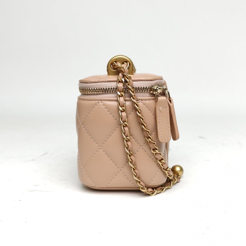 CHANEL 21A方盒子化妝包無鏡子粉色牛皮31開金扣皮穿鏈-1