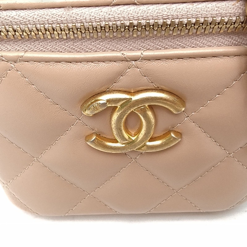 CHANEL 21A方盒子化妝包無鏡子粉色牛皮31開金扣皮穿鏈-4