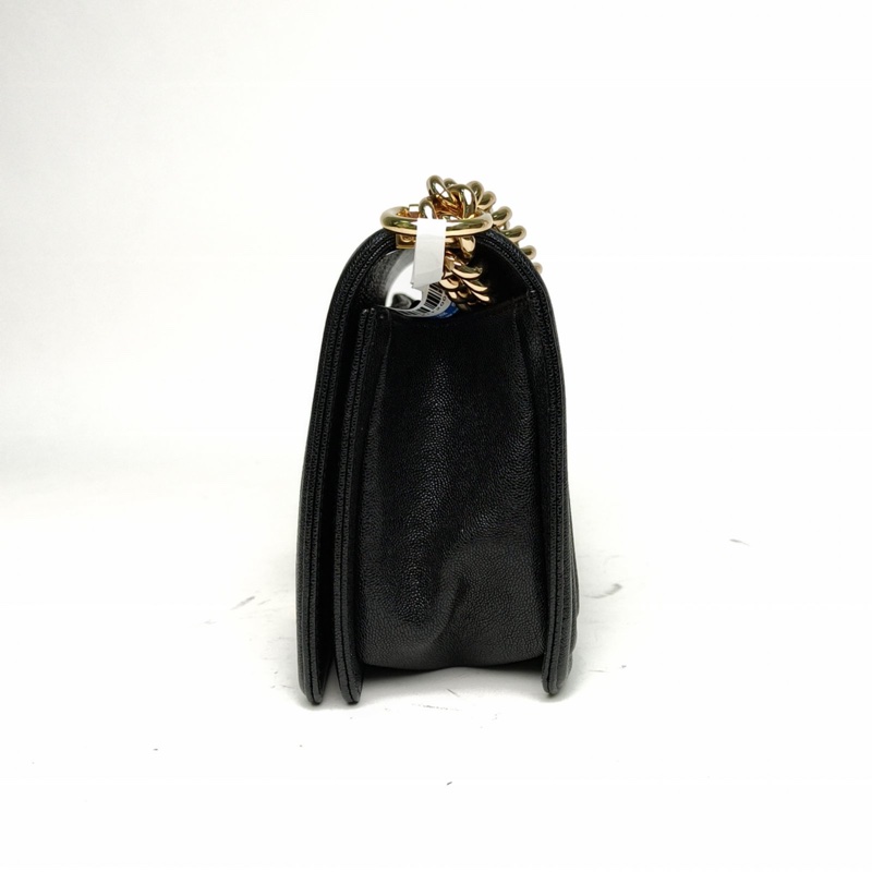 CHANEL Leboy中號黑色牛皮28開金扣V紋-1