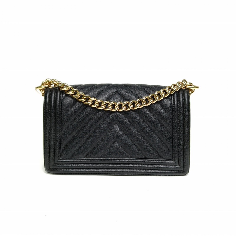 CHANEL Leboy中號黑色牛皮28開金扣V紋-2