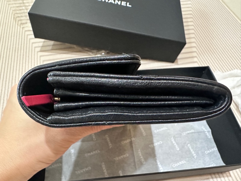 Chanel 19 黑色掀蓋長夾|9成新|經典金銀鏈|附原盒-12