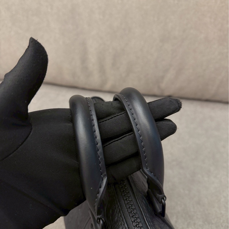 LV keepall25 黑壓紋-6