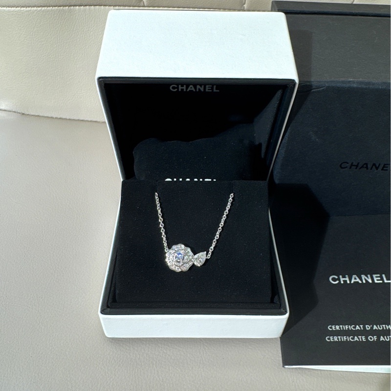 Chanel香奈兒 CAMÉLIA PRÉCIEUX系列 白金滿鑽山茶花水滴項鍊-2