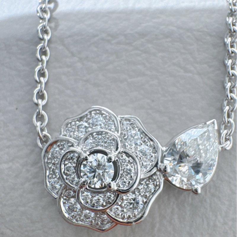 Chanel香奈兒 CAMÉLIA PRÉCIEUX系列 白金滿鑽山茶花水滴項鍊-6