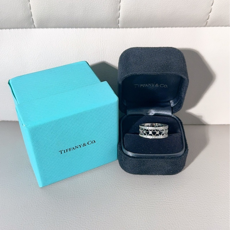 Tiffany蒂芙尼 白金滿鑽鏤空蕾絲花窗戒指,55號-0