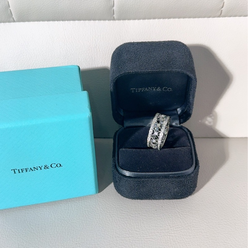 Tiffany蒂芙尼 白金滿鑽鏤空蕾絲花窗戒指,55號-3