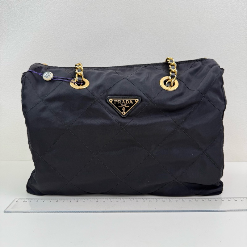 Prada 降落傘鏈條單肩包 黑色 金扣 尺寸：31*25.5*9.5cm-1