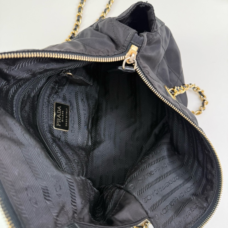 Prada 降落傘鏈條單肩包 黑色 金扣 尺寸：31*25.5*9.5cm-8