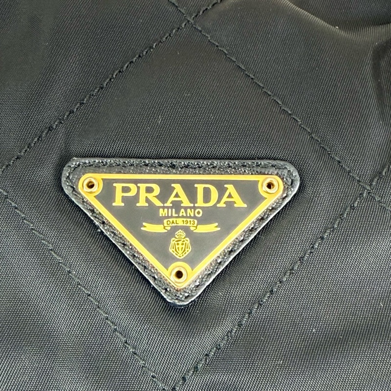 Prada 降落傘鏈條單肩包 黑色 金扣 尺寸：31*25.5*9.5cm-9